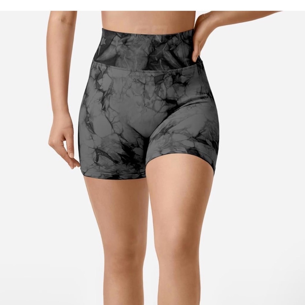 **NWOT High-Waist Marble Print Bike Shorts — Black and Gray